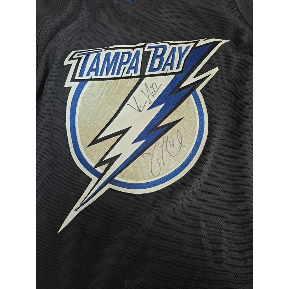 Tampa Bay Lightning NHL Team Signed Jersey Vincent Lecavalier & Victor Hedman L